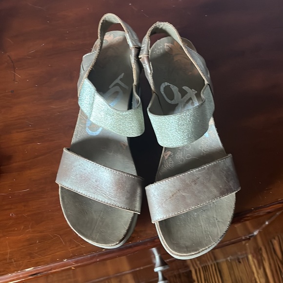 Otbt platform sandals with a wedge. Elastic strap over the ankle. Size 7 - Picture 5 of 5